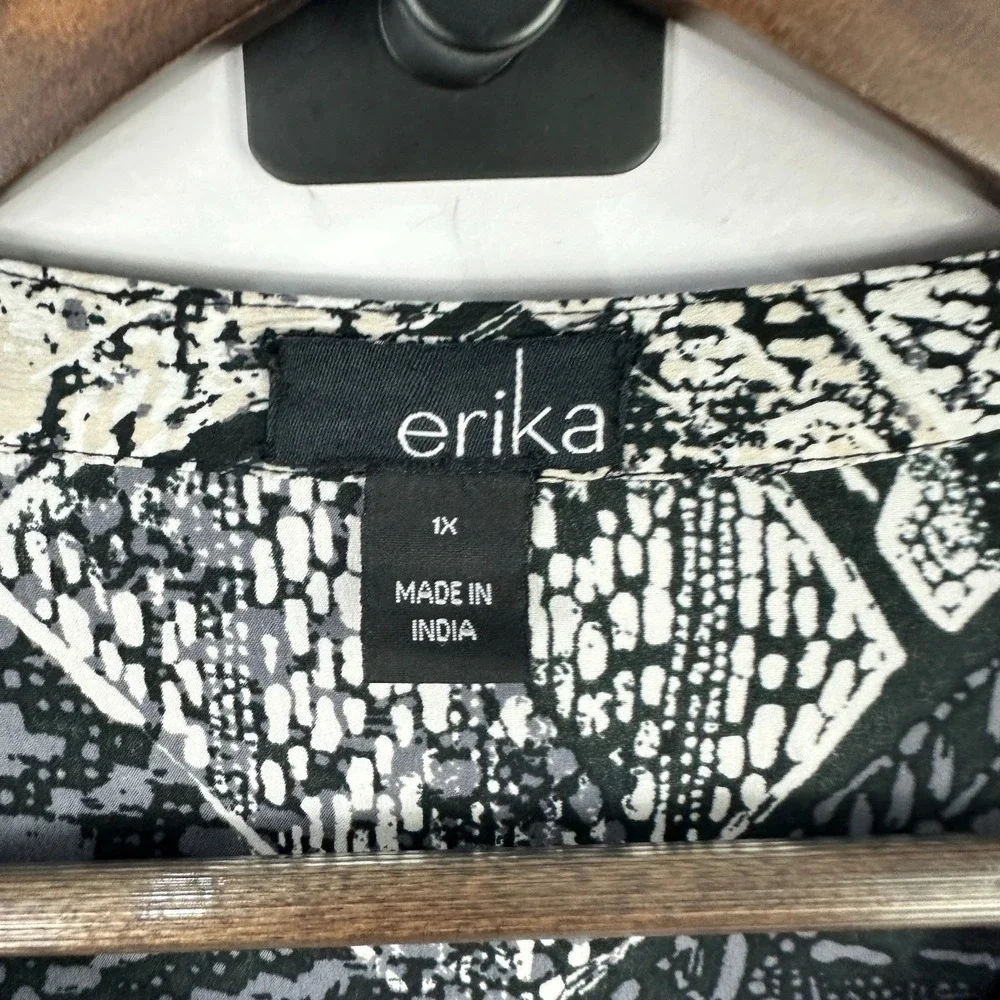 Erika Blouse 1X Black White Abstract Sequin V-Neck Boho Career Workwear Top - Picture 2 of 6